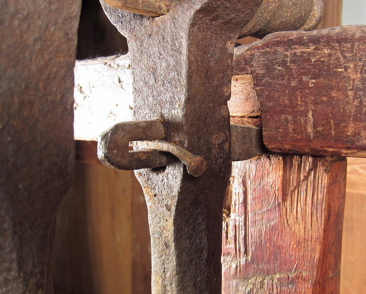 1957.0026.521, Bench vise, brace 3