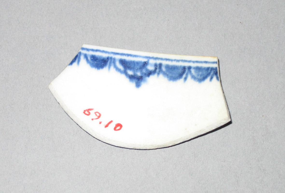 1969.0010 Ceramic fragment underside