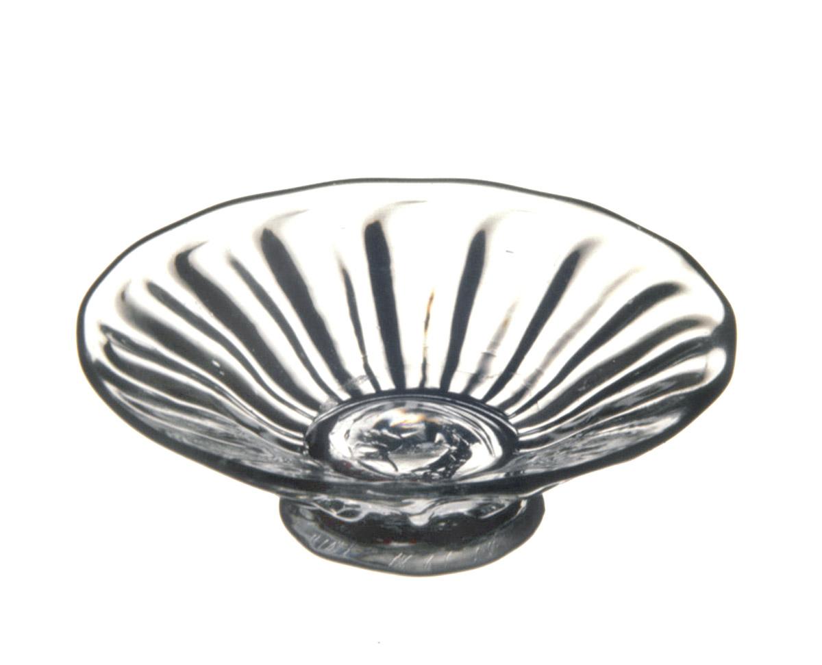 1969.0037.001 Dish, view 2
