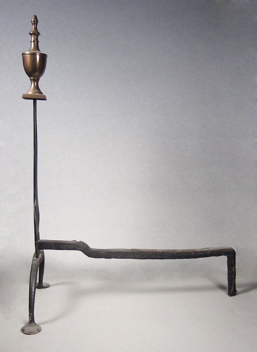 1957.0026.527.001, Andiron, side