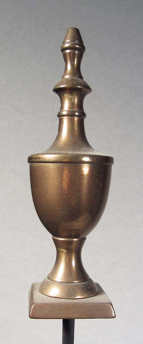 1957.0026.527.001, Andiron, finial side 2