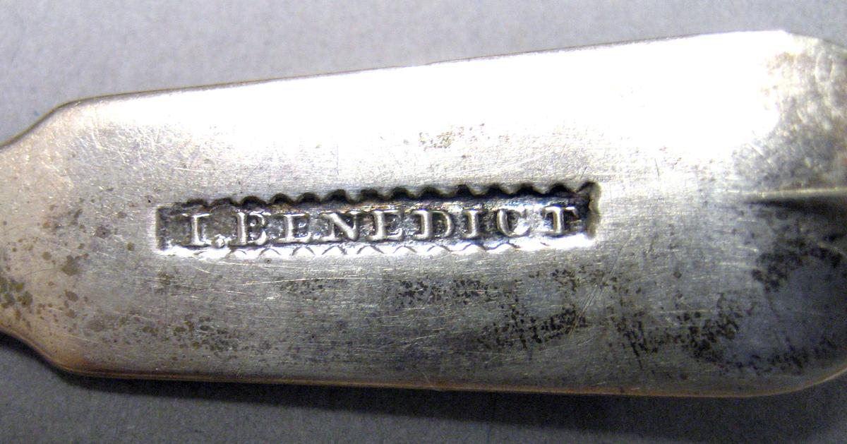 1969.0066 Teaspoon mark