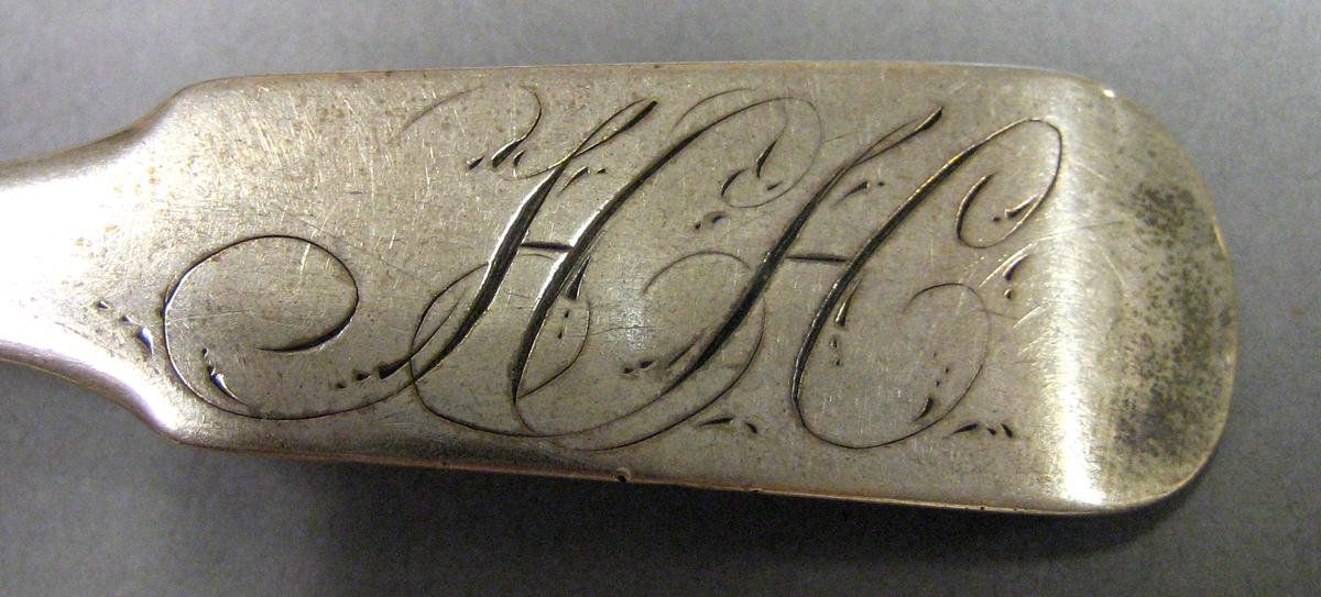1969.0066 Teaspoon engraving