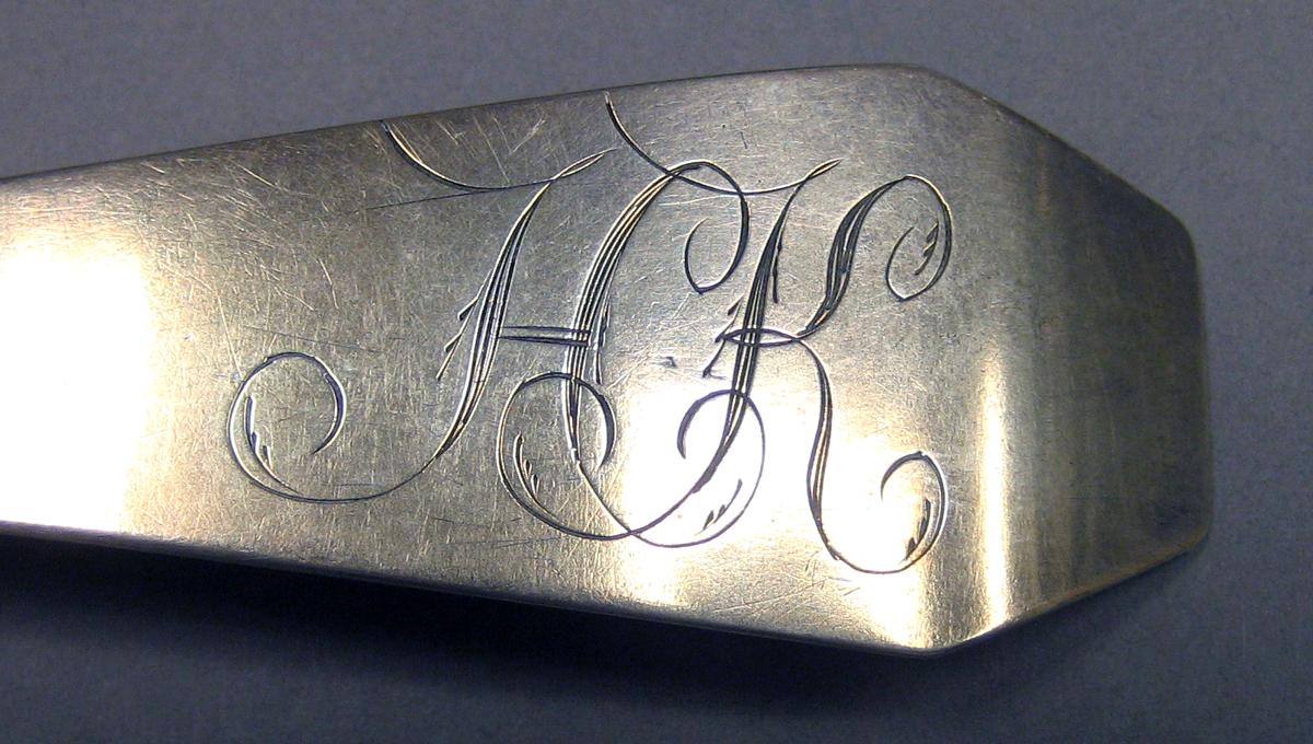1969.0068 Tablespoon engraving