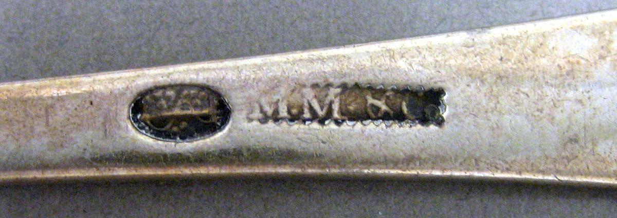 1969.0075 Tablespoon mark