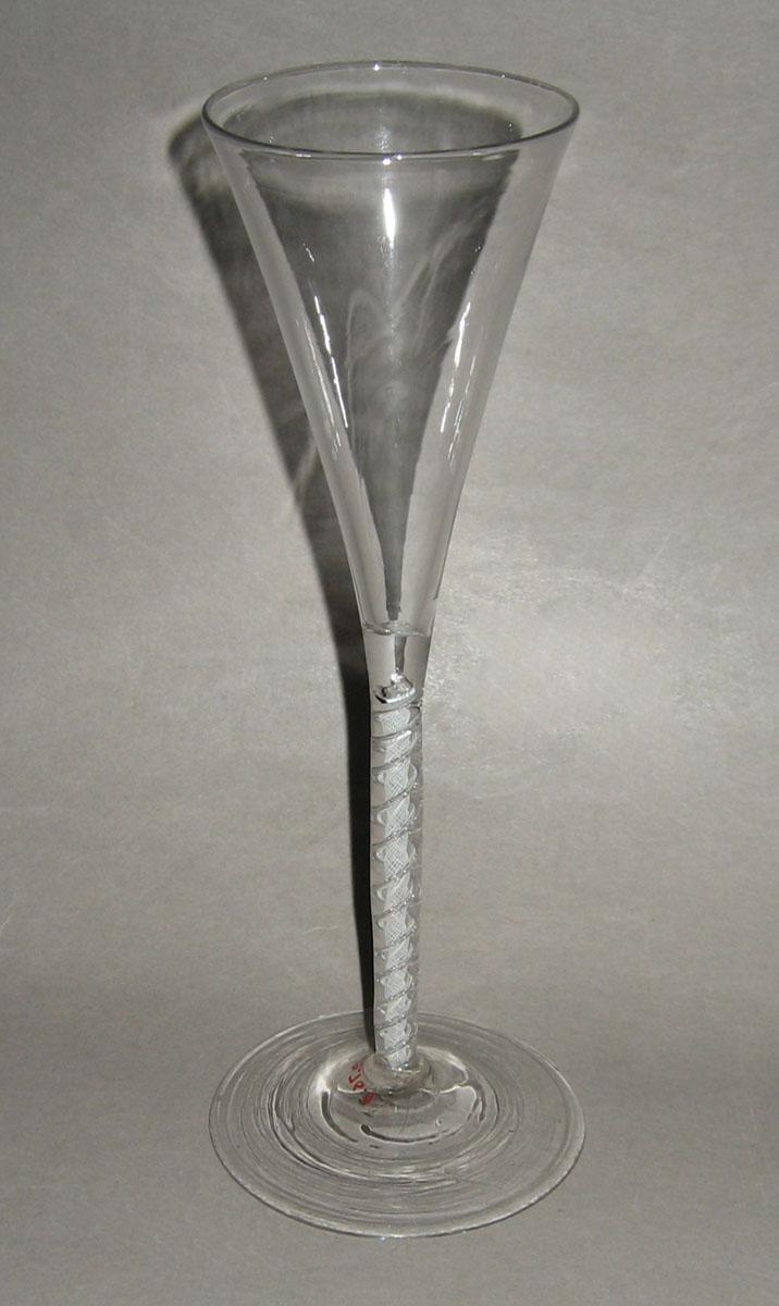 1969.0076.007 Lead glass wine glass