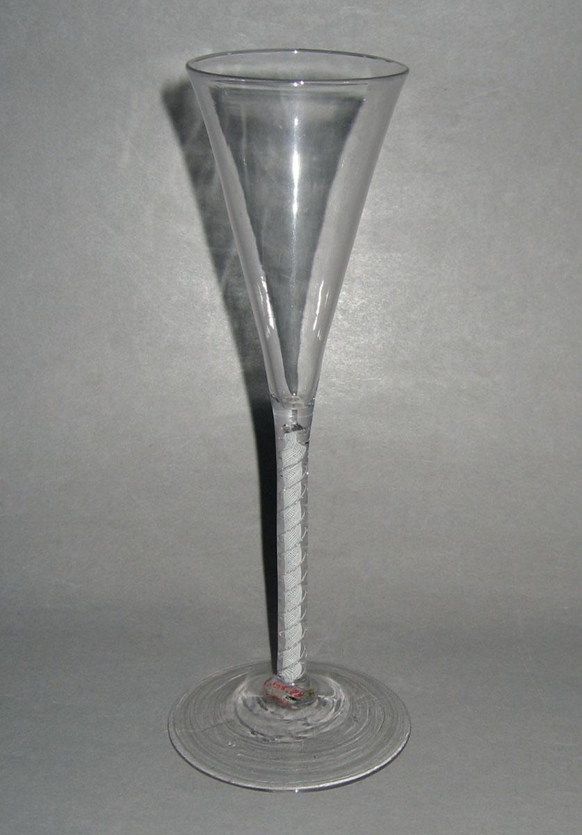 1969.0076.009 Lead glass wine glass
