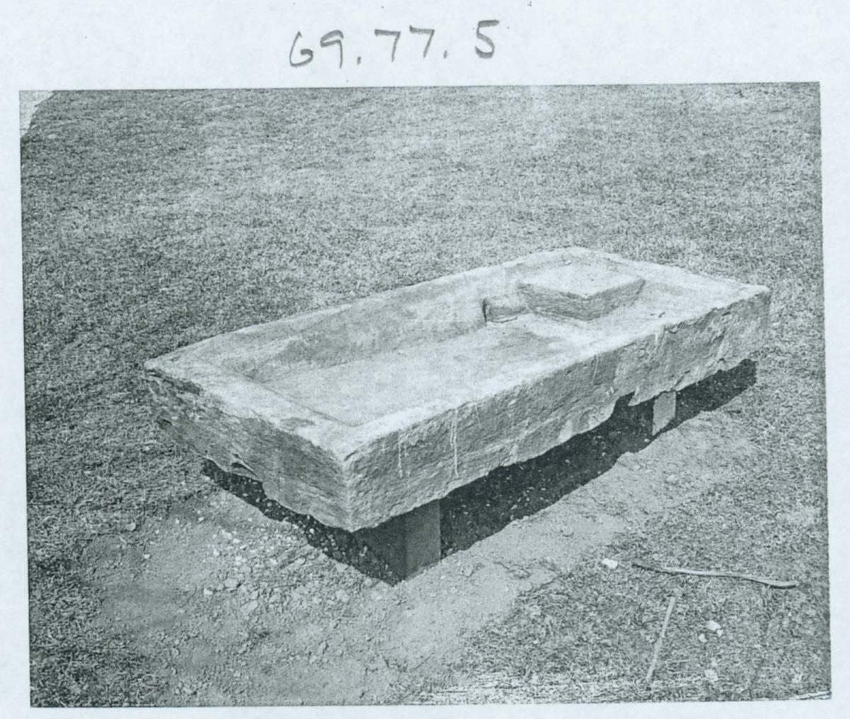 1969.0077.005 Stone sink