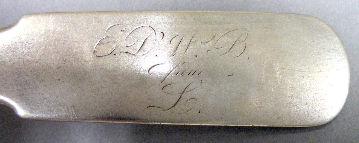 1969.0086 Teaspoon engraving