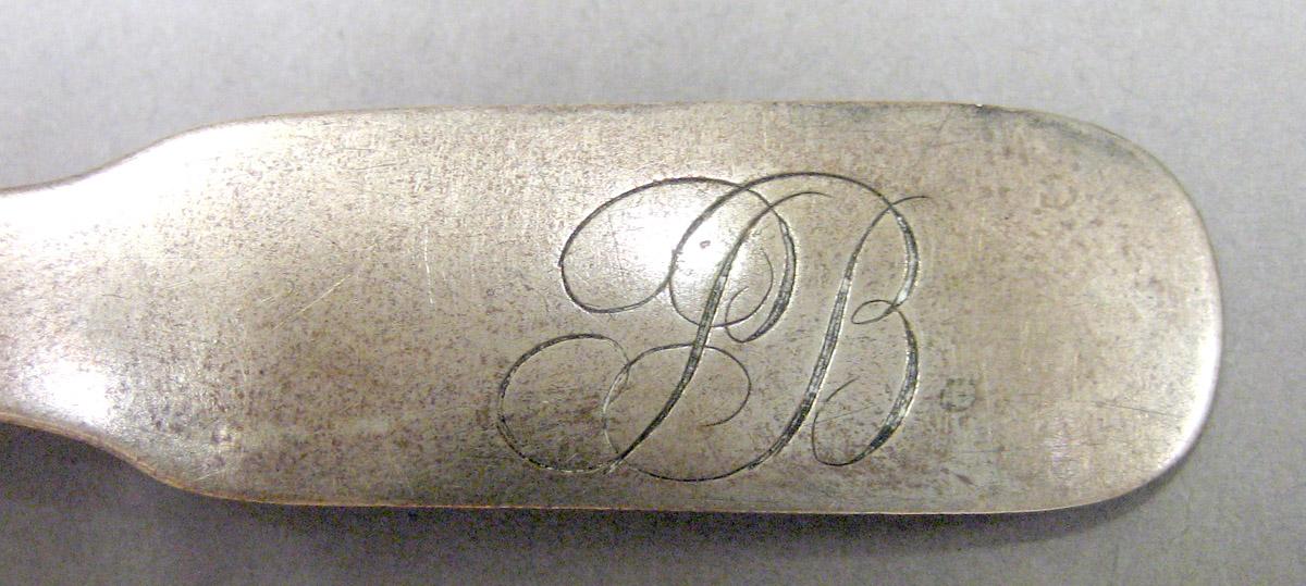 1969.0095 Teaspoon engraving