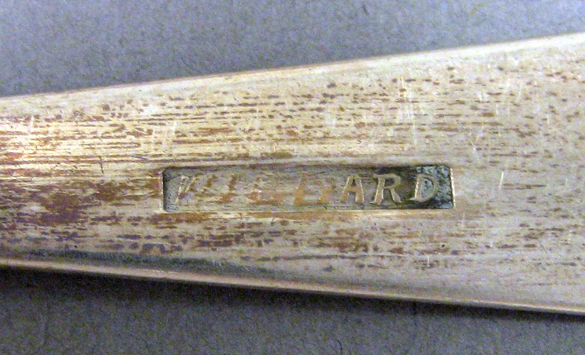 1969.0101 Teaspoon mark