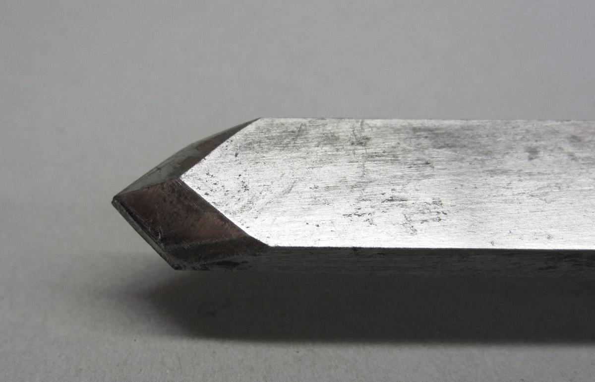 1969.0108 Turning chisel, tip detail