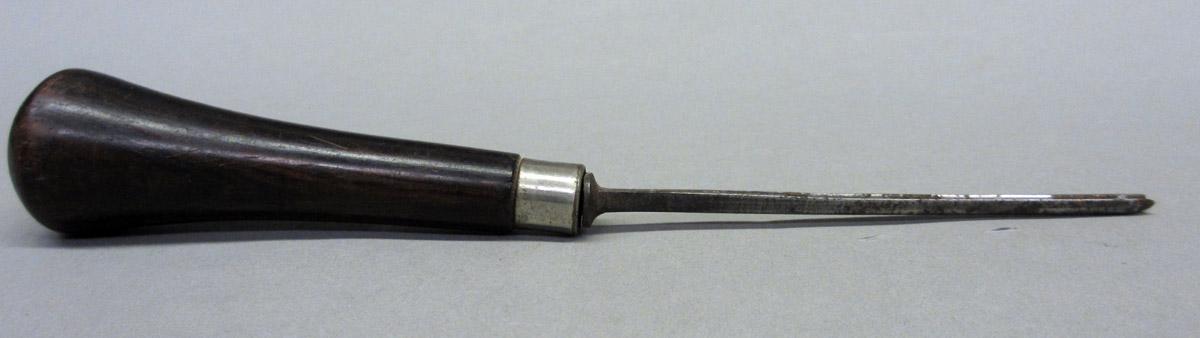 1969.0114 Carving gouge, View 2