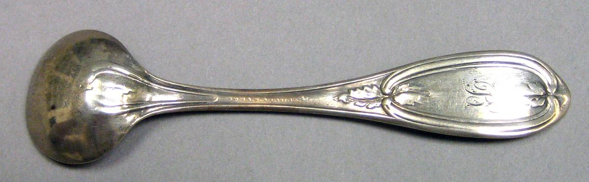 1969.0119  Salt spoon underside