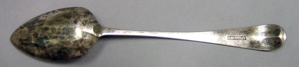 1969.0123 Tablespoon underside