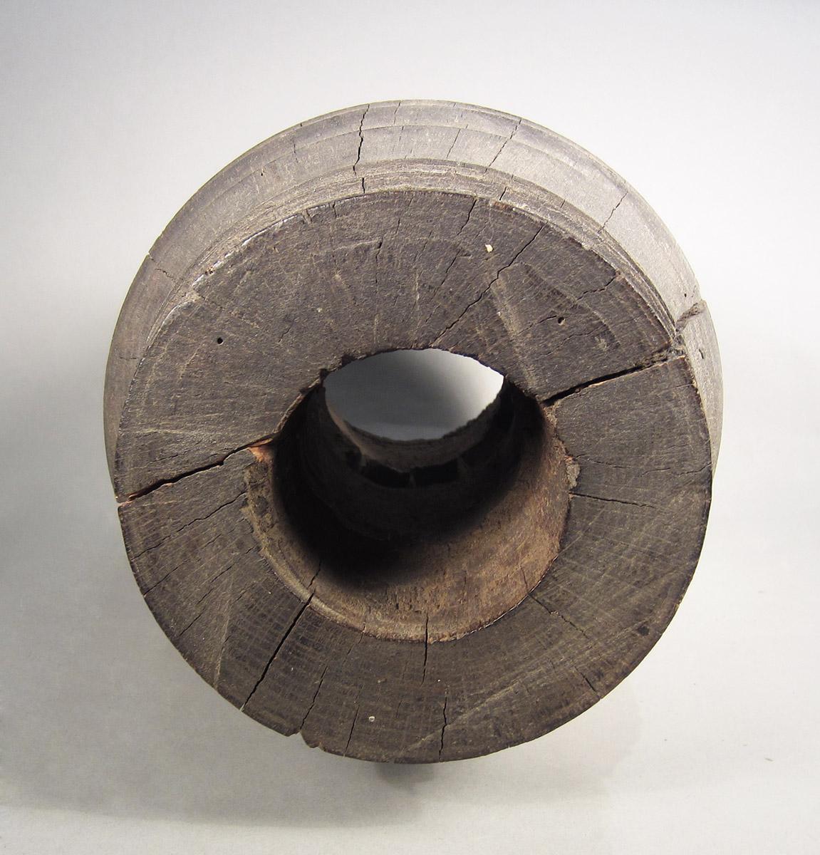 1957.0026.533, Wheel hub, overall side 3