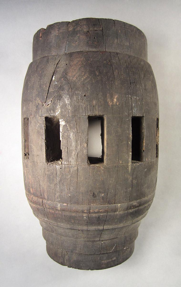 1957.0026.533, Wheel hub, piece 1 top