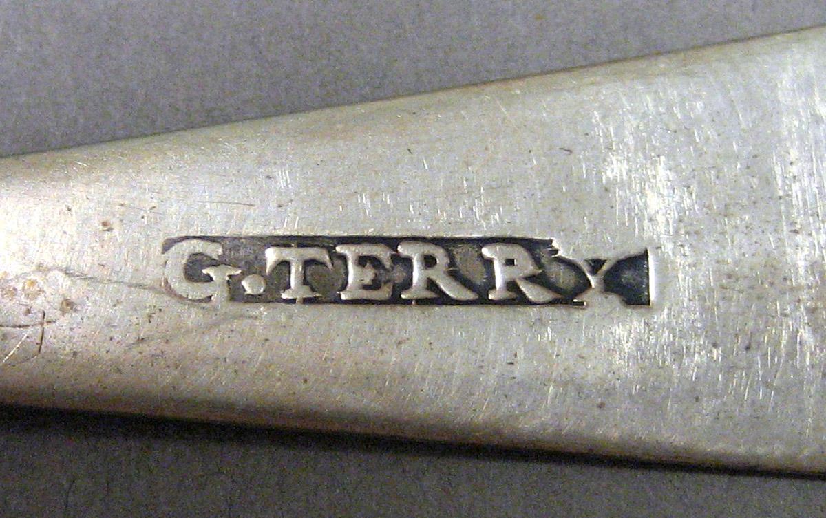 1969.0126 Spoon mark
