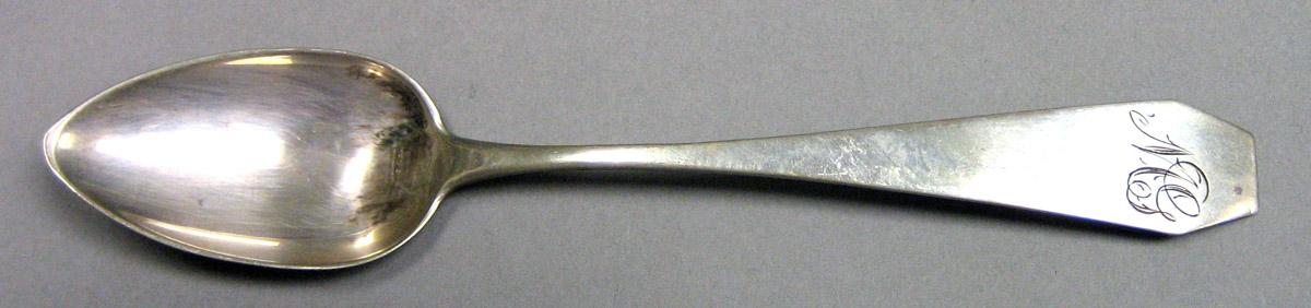 1969.0127 Spoon upper surface