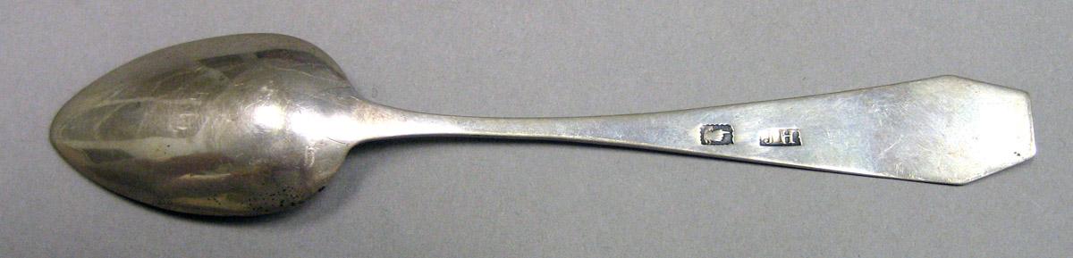1969.0127 Spoon underside