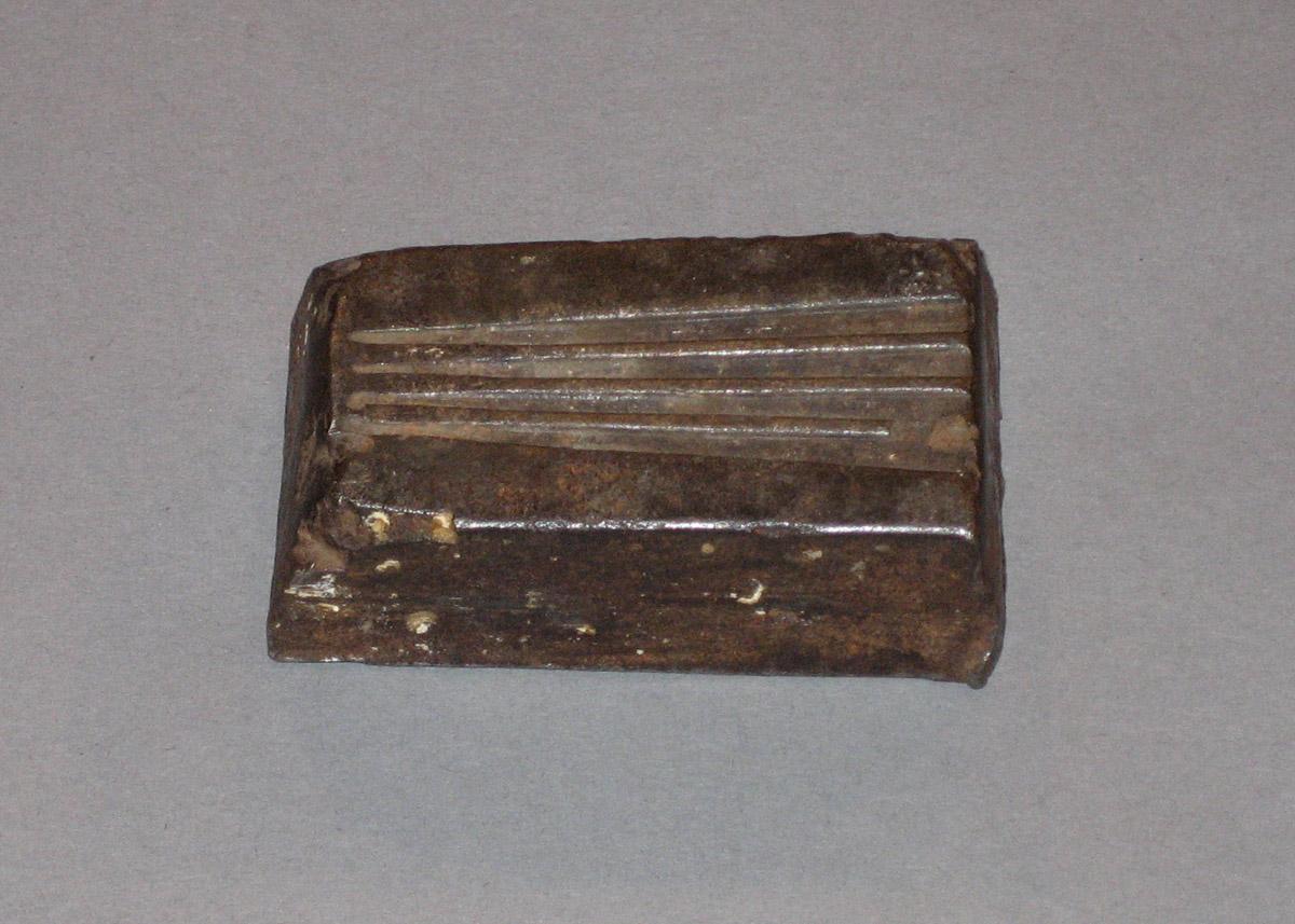 1969.0145 Tool (for Metals)