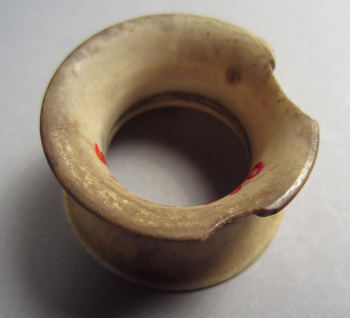 1957.0026.550 Jeweler's loupe, View damage