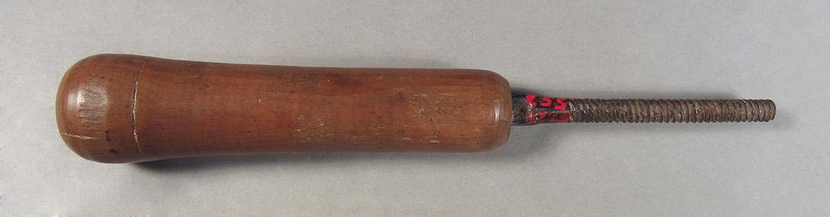 1957.0026.557, Round file, overall