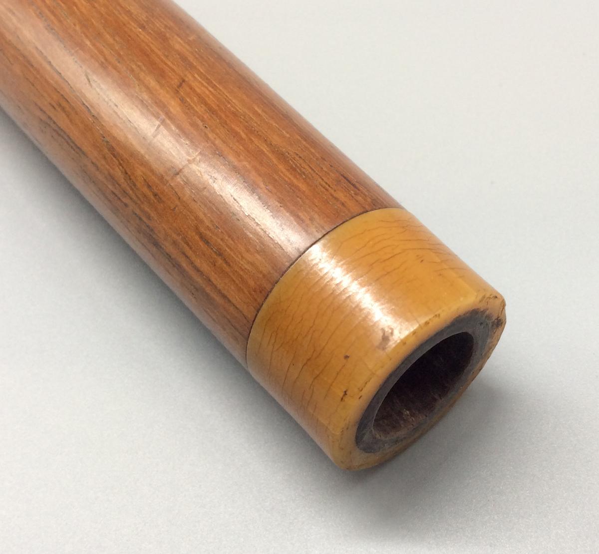 1969.0216 Billiard cue, detail 2