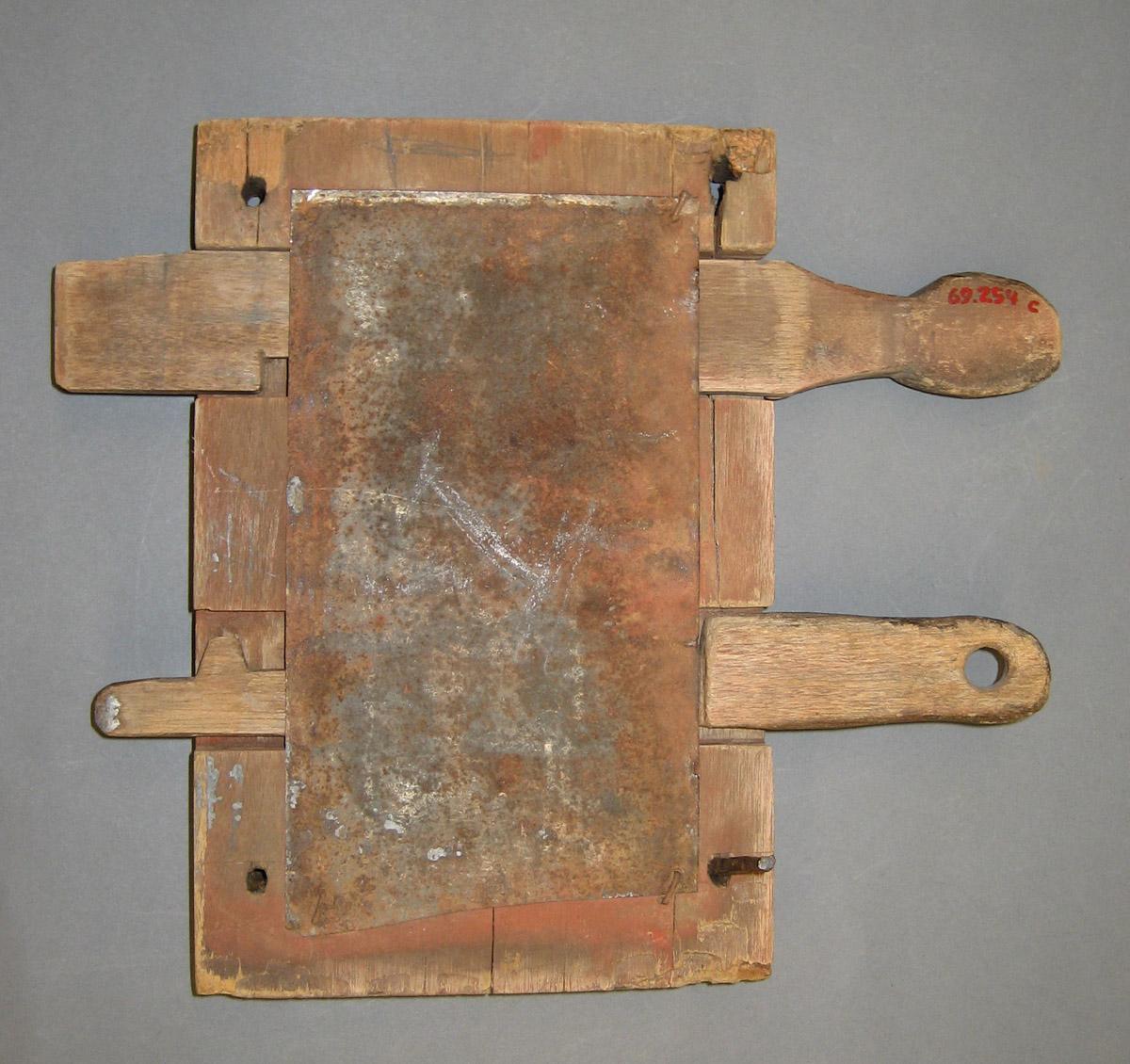 1969.0254 A-D (back) Lock