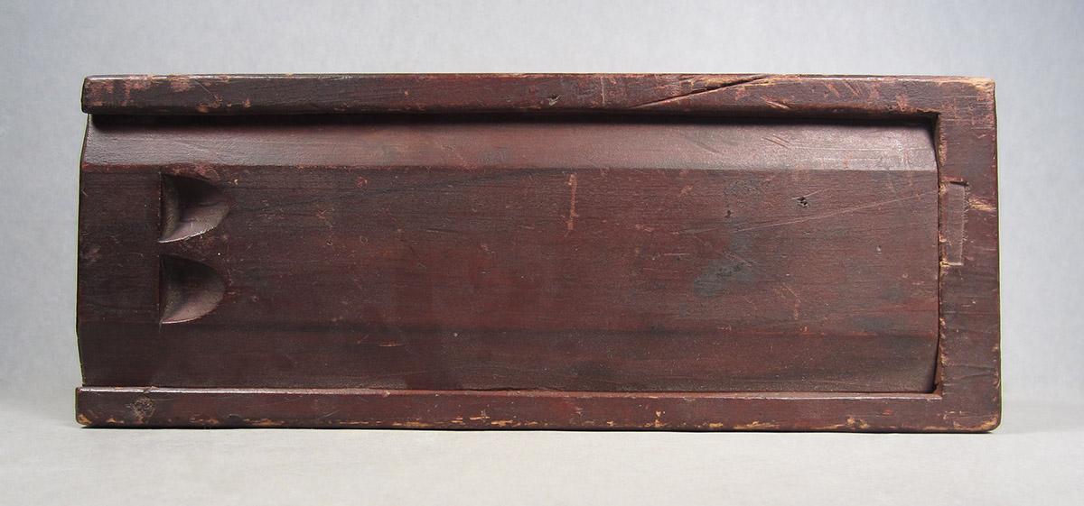 1957.0026.564, Box, top closed