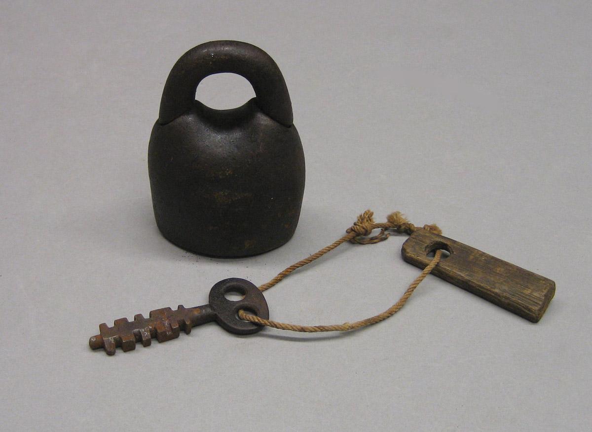 1969.0293.001 Padlock