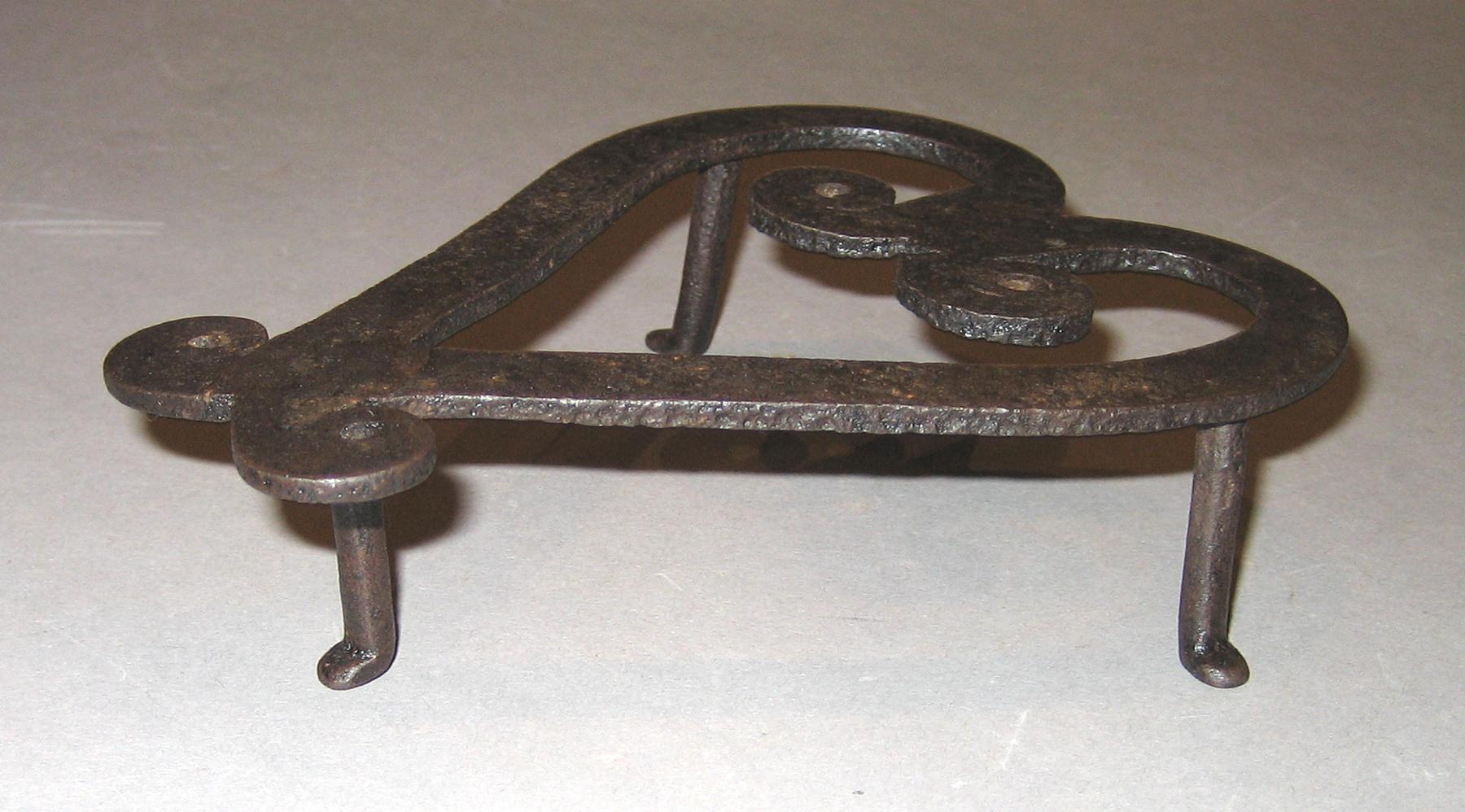 1969.0300 Trivet