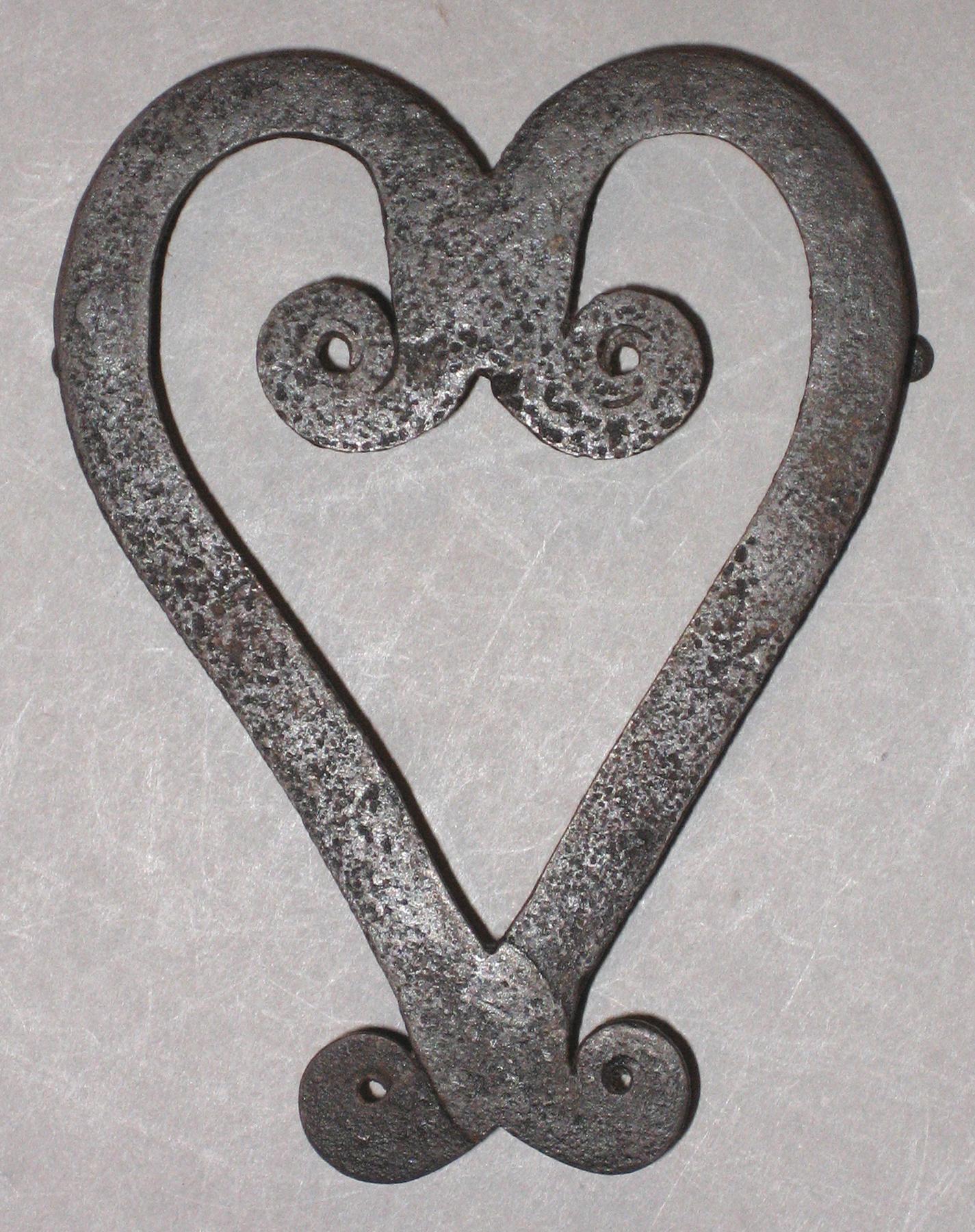 1969.0300 Trivet (detail)