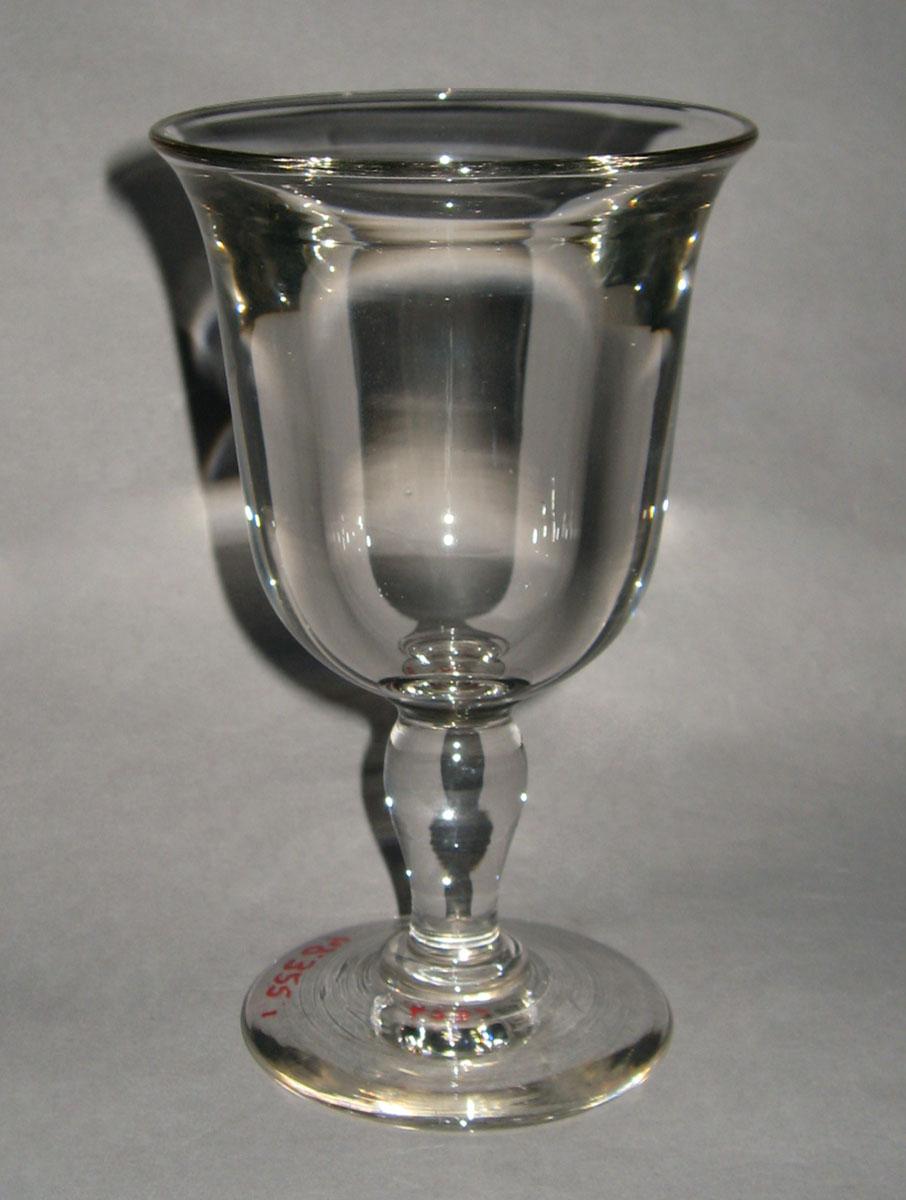 1969.0322.001 Colorless glass goblet