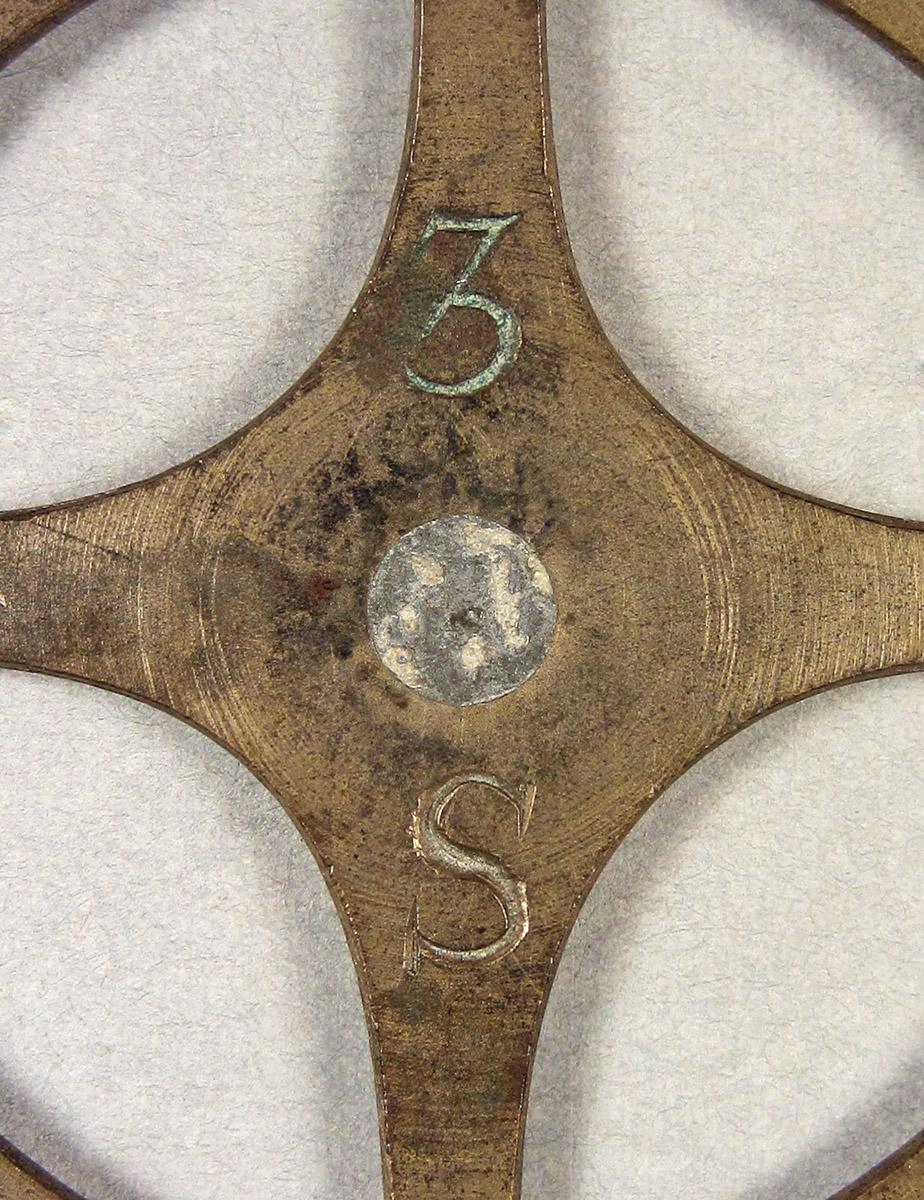 1957.0026.573.002, Clock wheel template, marks