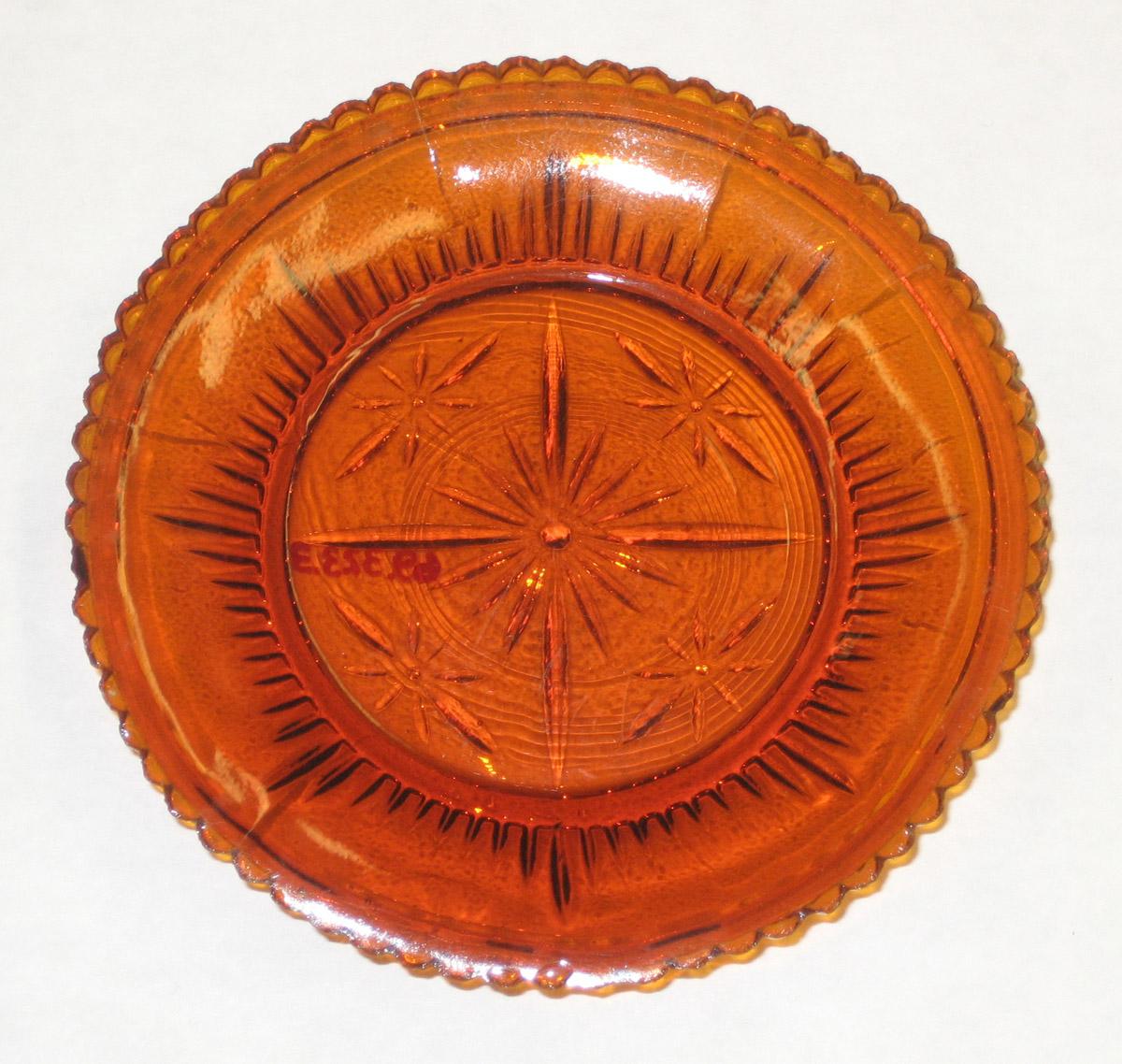 1969.0323.003 Glass cup plate