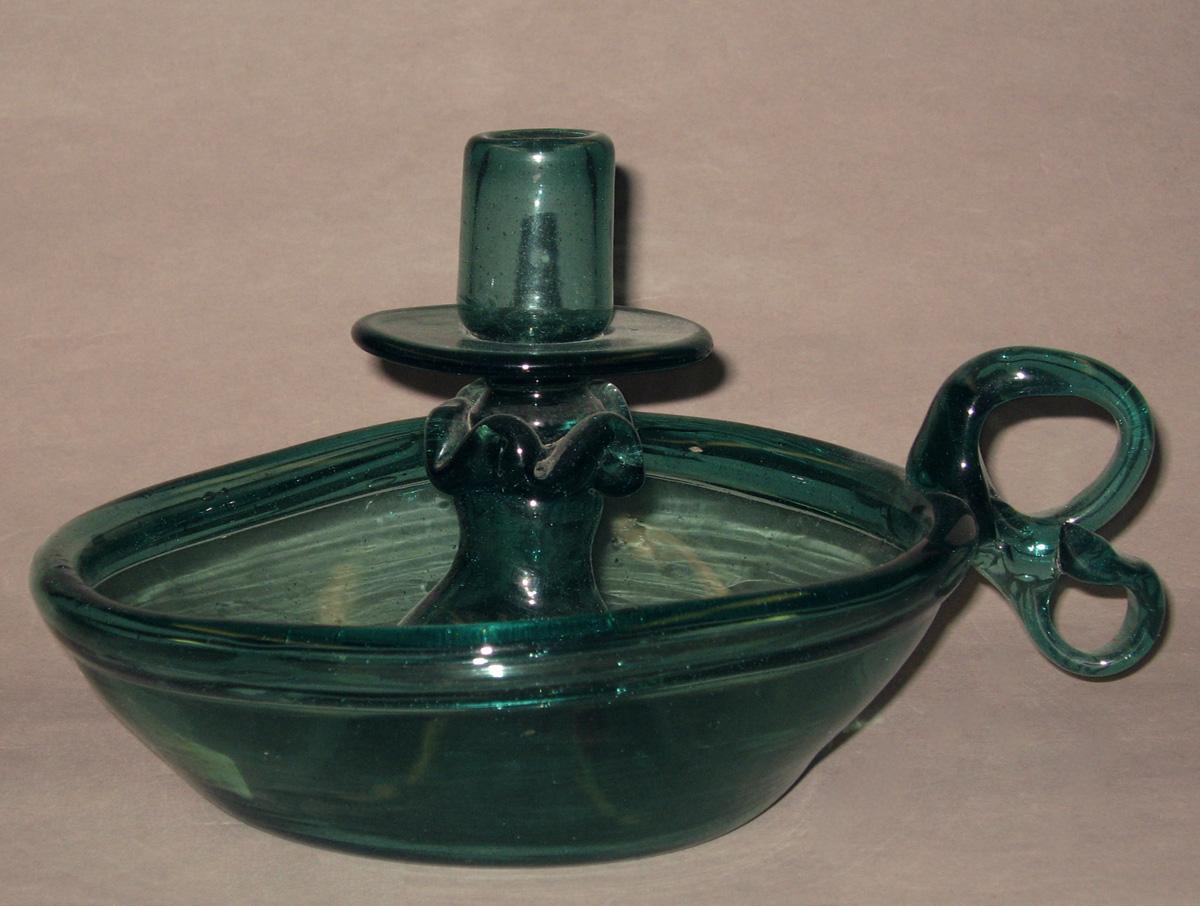 1969.0324 Glass chamberstick