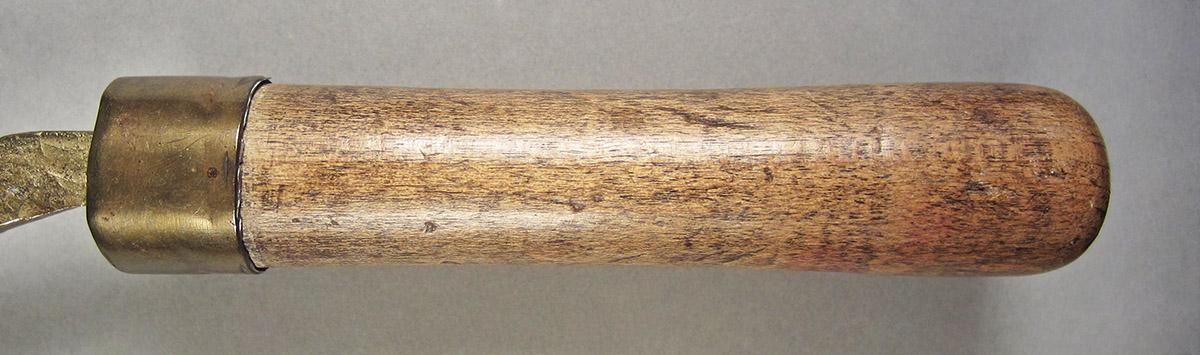 1957.0026.574, Counterweight mold, handle