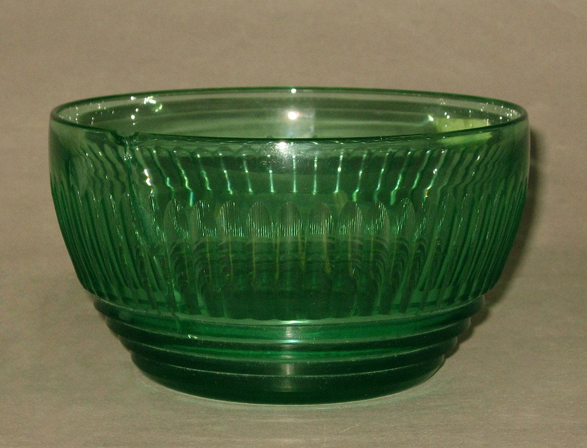 1969.0328.002 Glass bowl