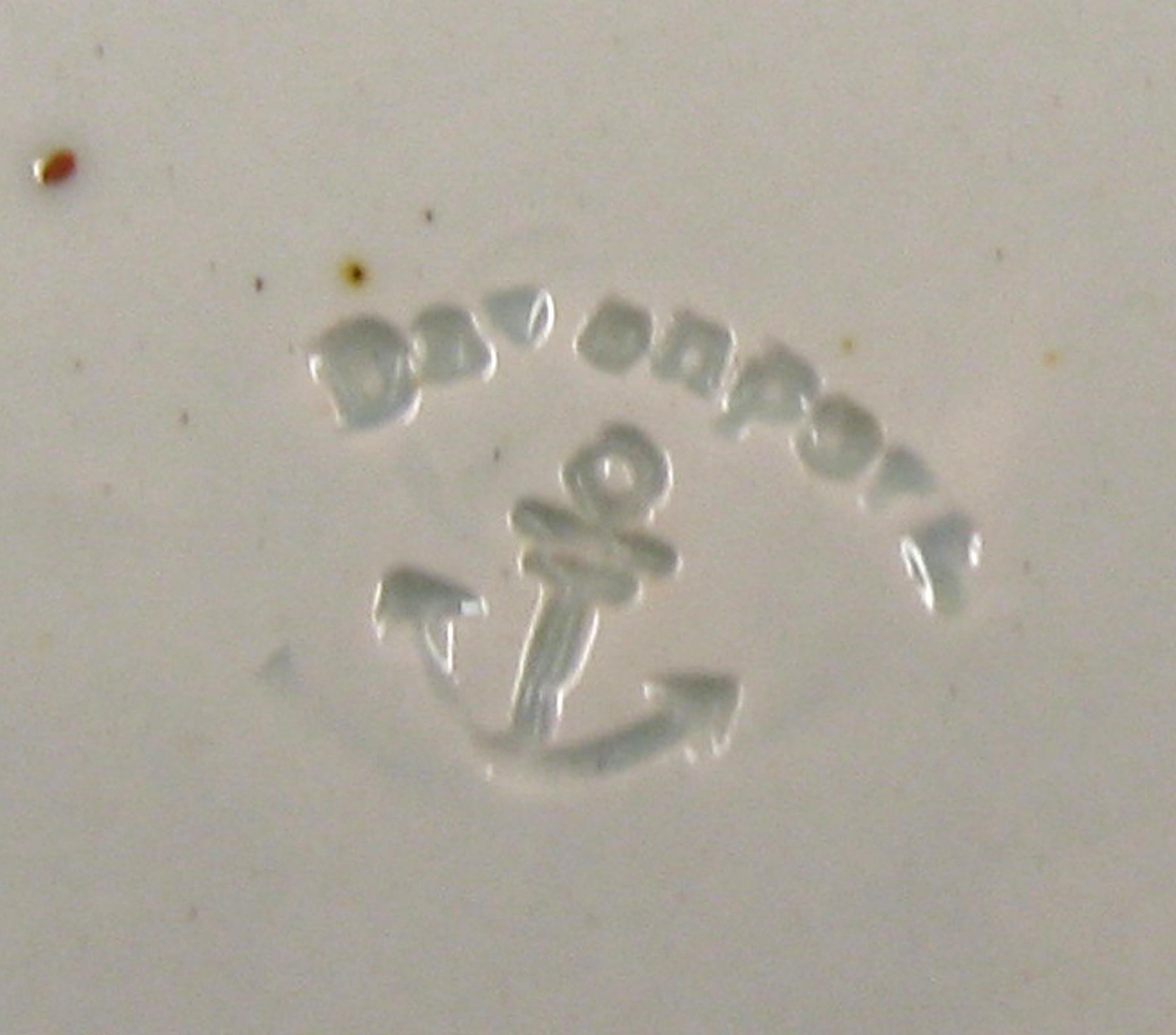 1969.0337.003 Plate (Davenport mark)