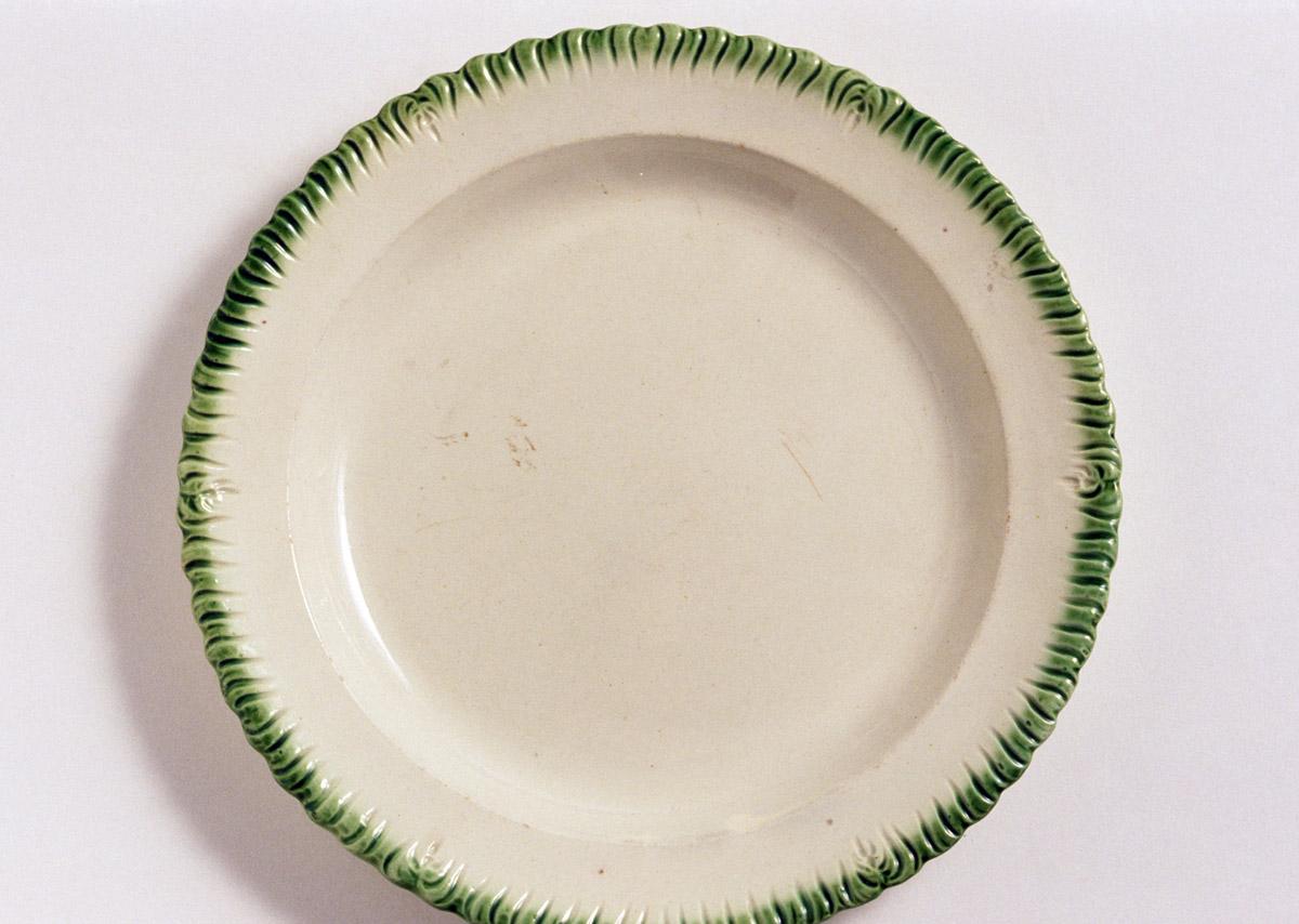 1969.0337.008 Pearlware plate