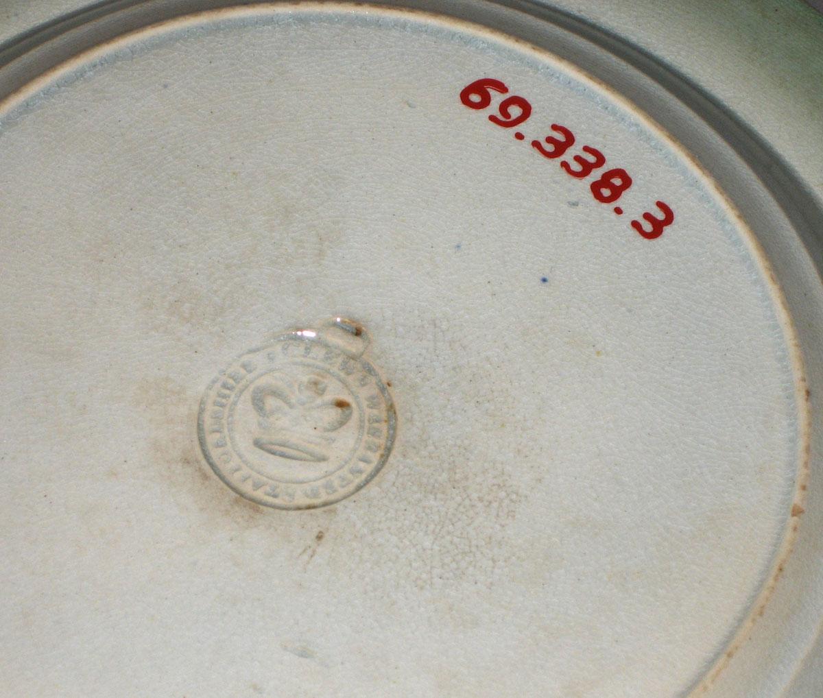1969.0338.003 Dinner plate (Clews mark)