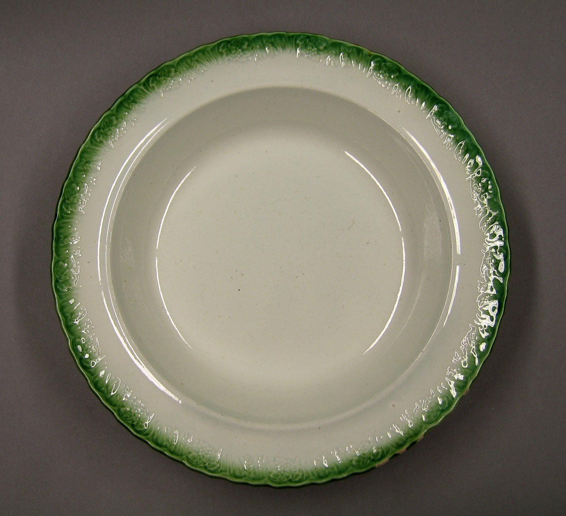 1969.0338.008 Pearlware plate