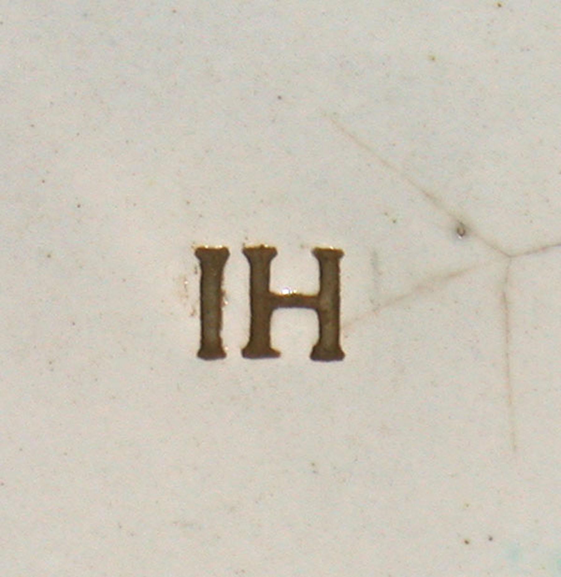 1969.0343.001 Dish or stand (mark)