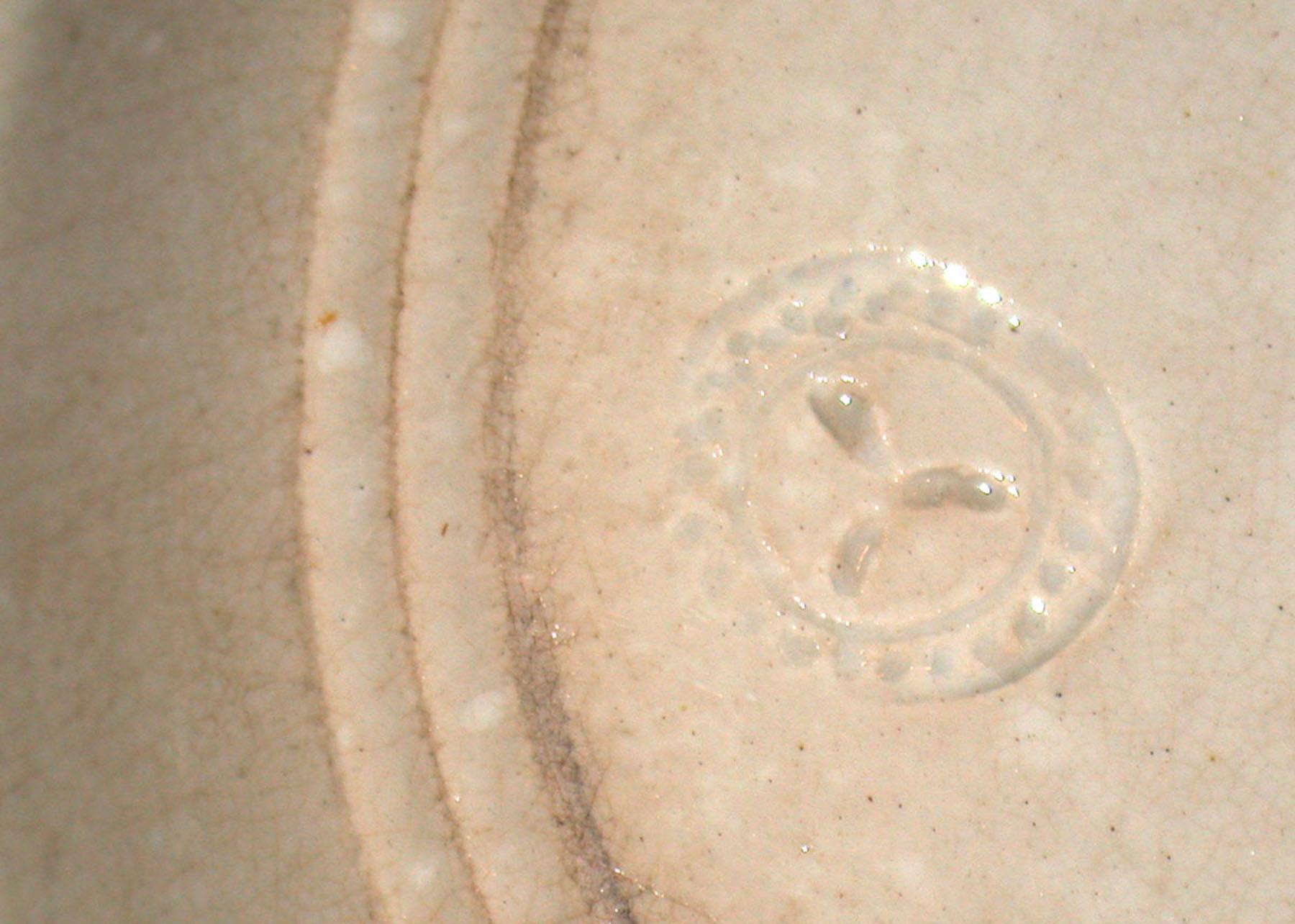 1969.0350 Pearlware dish (mark)