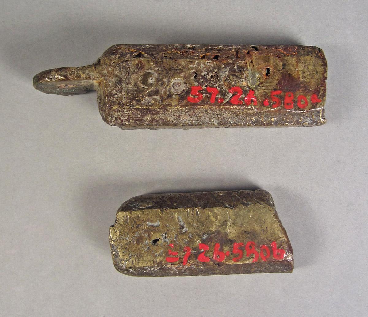 1957.0026.580, Sinker mold, outsides
