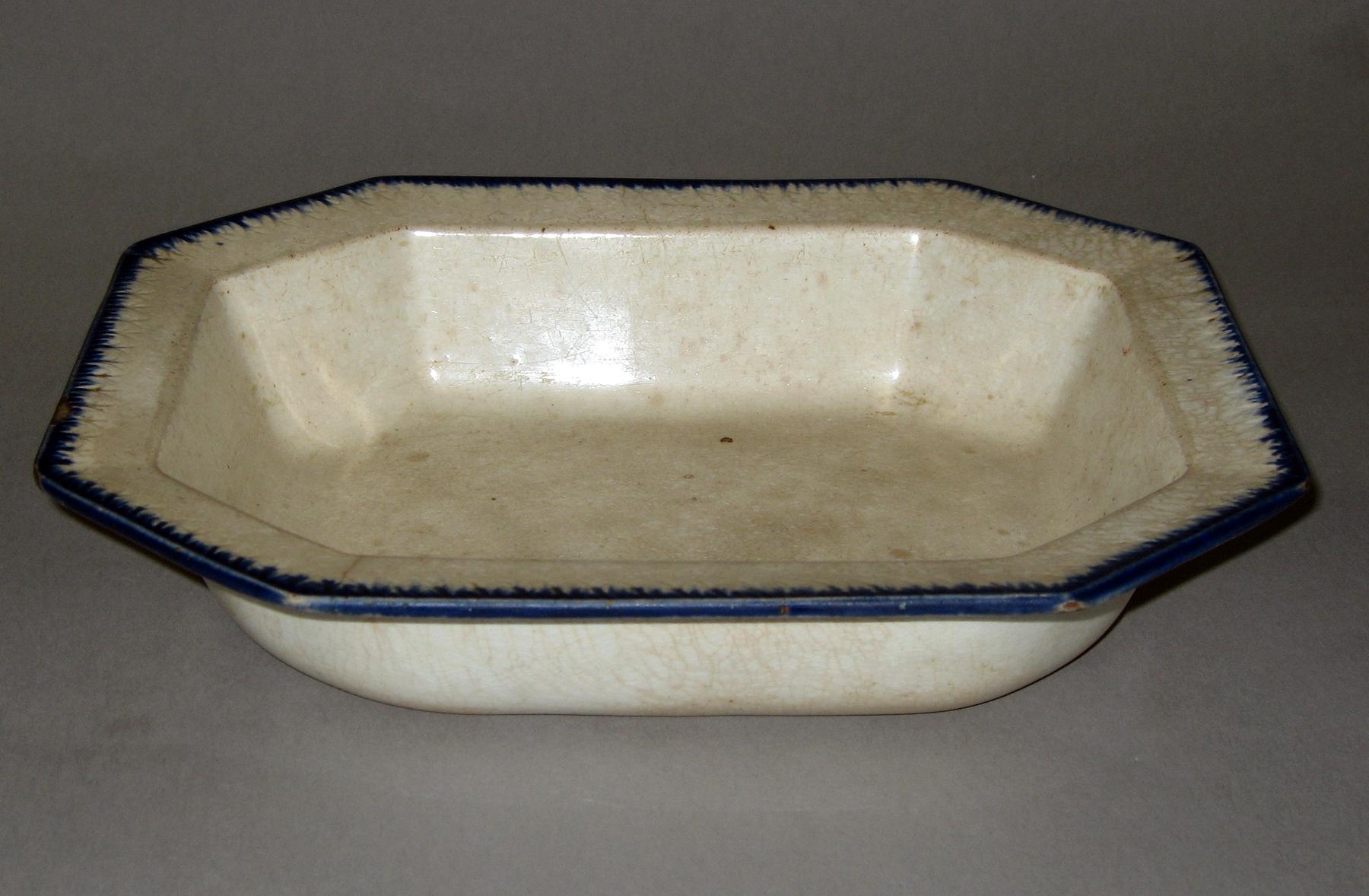 1969.0353.001 Dish