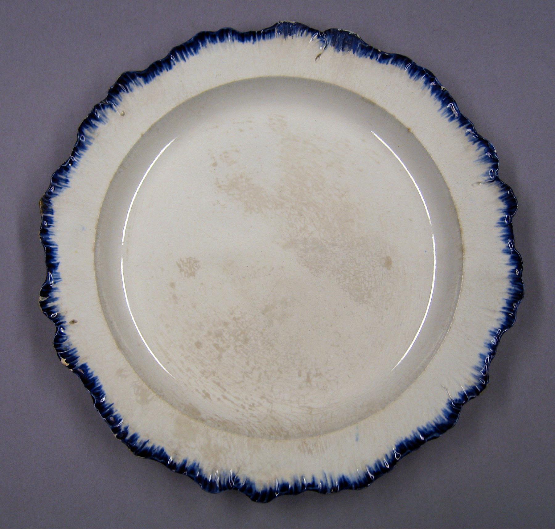 1969.0360.002 Wedgwood shell-edged pearlware plate