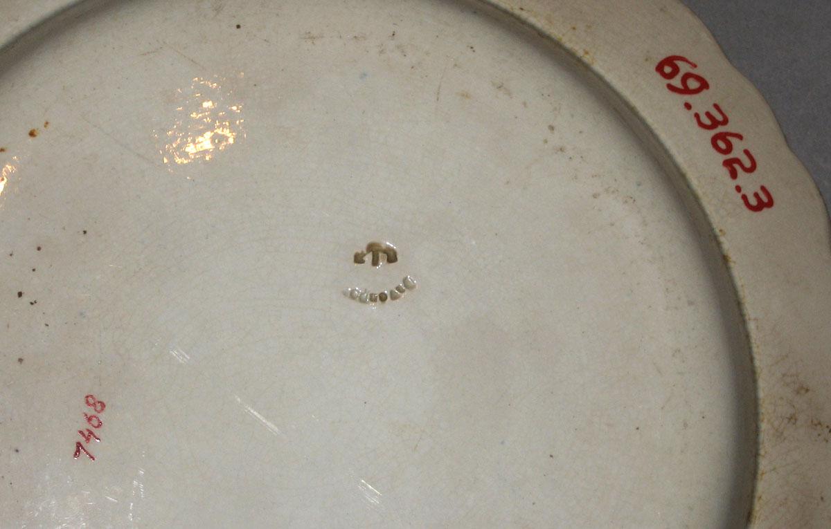 1969.0362.003 Pearlware plate (Davenport mark)