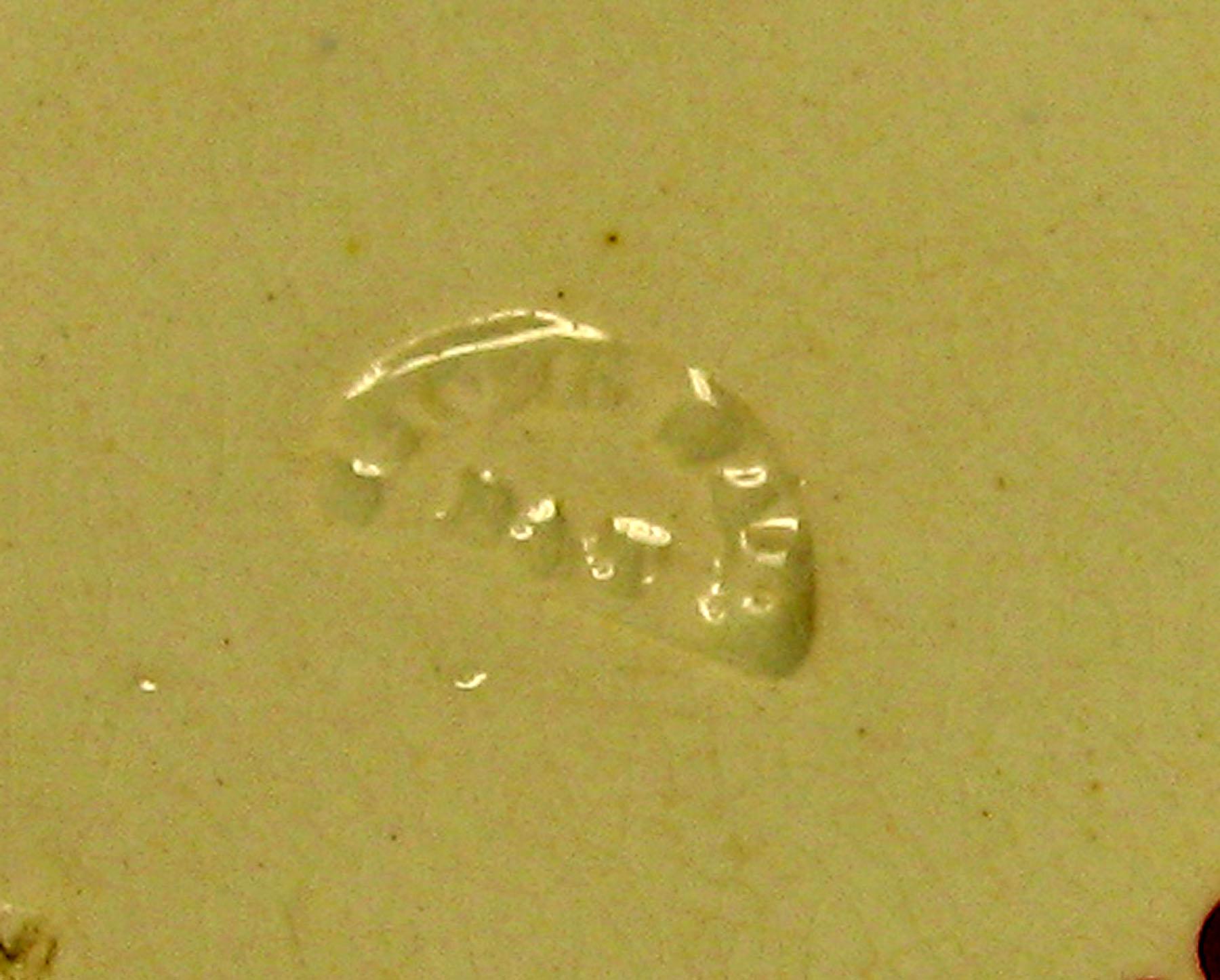 1969.0366.001 Peafowl saucer (mark)